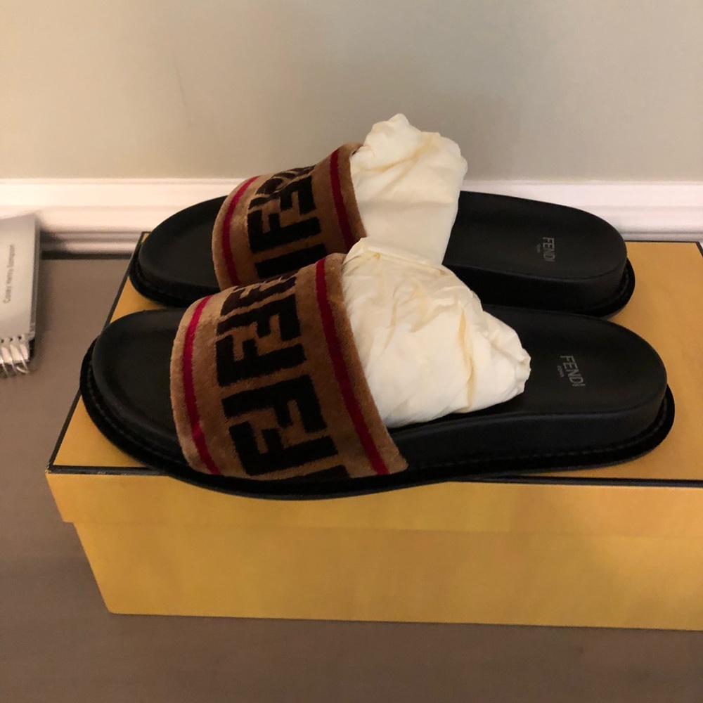 Fendi Slides Womens Sandals Shoes size 40 Monogram Shoes Super Rare - Picture 2 of 5